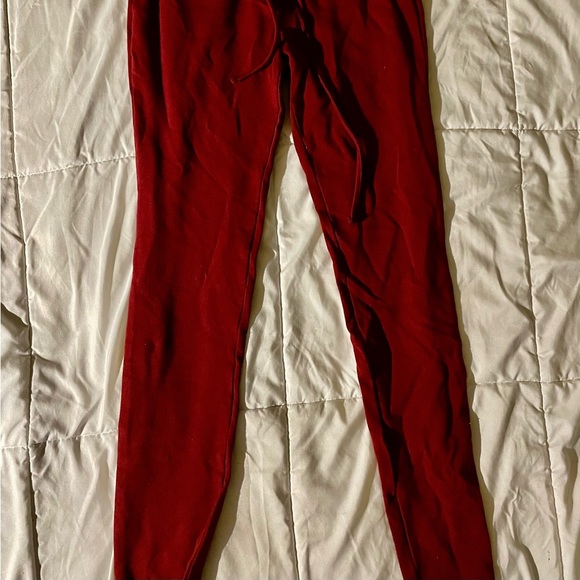 Red Cross Up Leggings - Picture 2 of 4